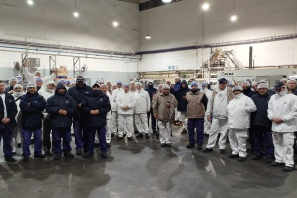 Trabajadores de Molinos Río de la Plata inician paro por tiempo indeterminado tras despidos masivos