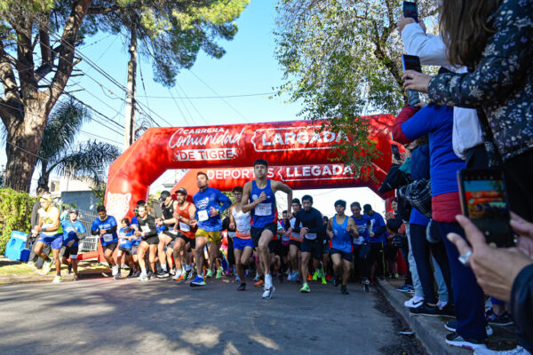 Gran convocatoria en la Carrera Comunidad que organizó el municipio de Tigre en General Pacheco