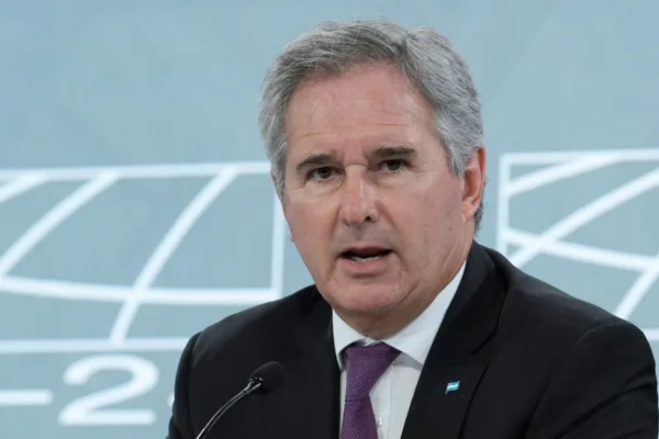 Pablo Quirno en Cancillería: la confianza de Caputo y el mandato del J.P. Morgan Cancillería